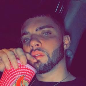 Meet your Posher, Jonathan